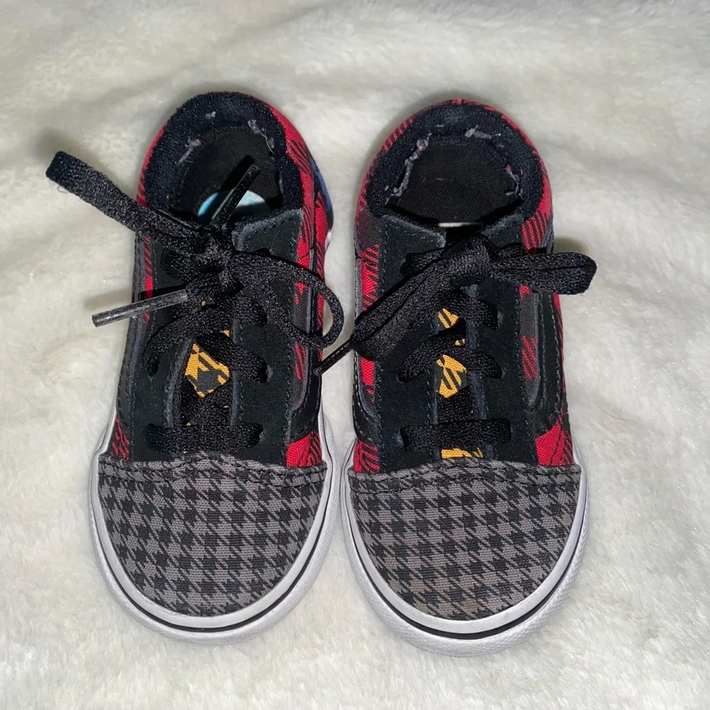 Vans - Picture 7 of 8